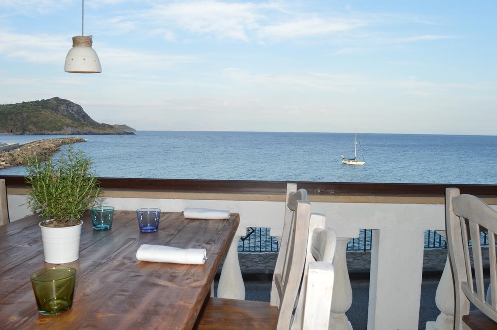 Albergo Tirreno Marina di Camerota Ngoại thất bức ảnh
