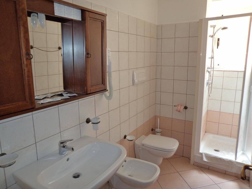 Albergo Tirreno Marina di Camerota Phòng bức ảnh
