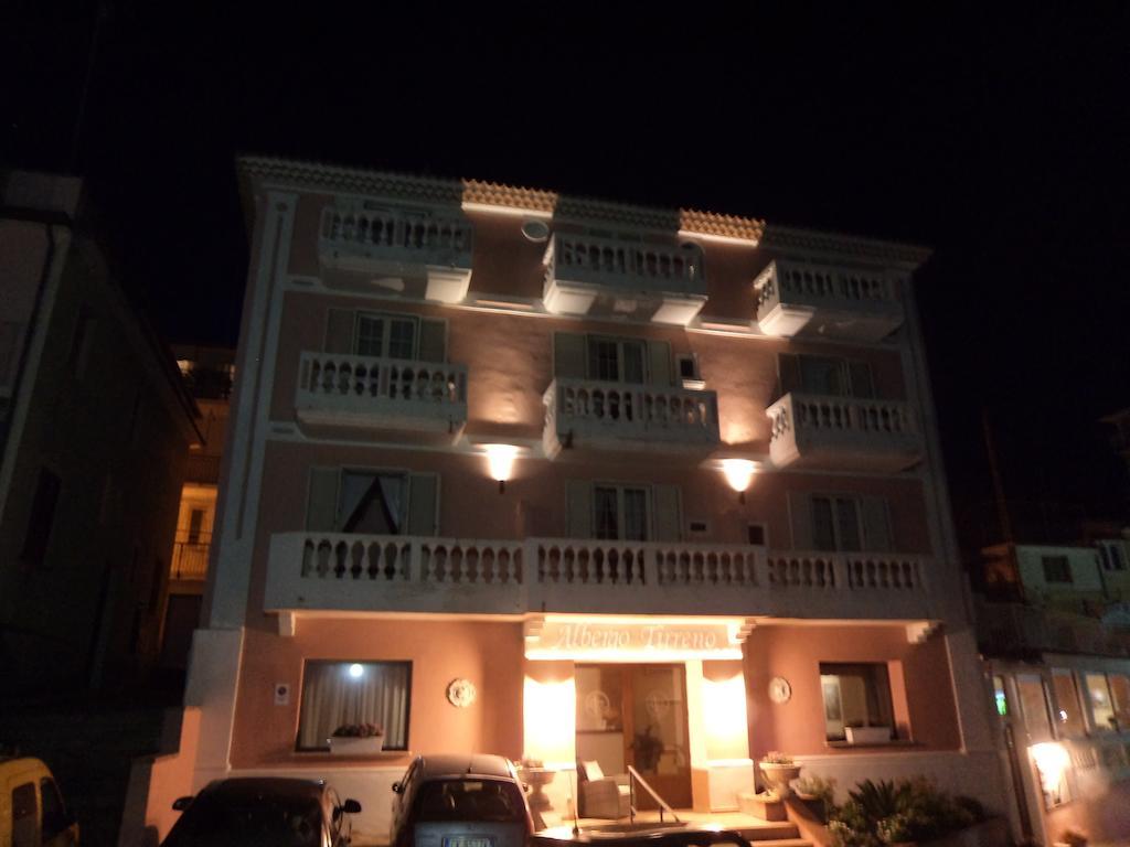 Albergo Tirreno Marina di Camerota Ngoại thất bức ảnh