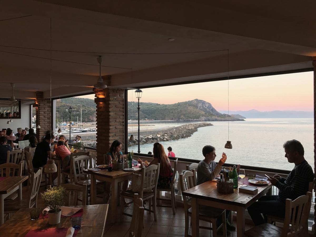 Albergo Tirreno Marina di Camerota Ngoại thất bức ảnh