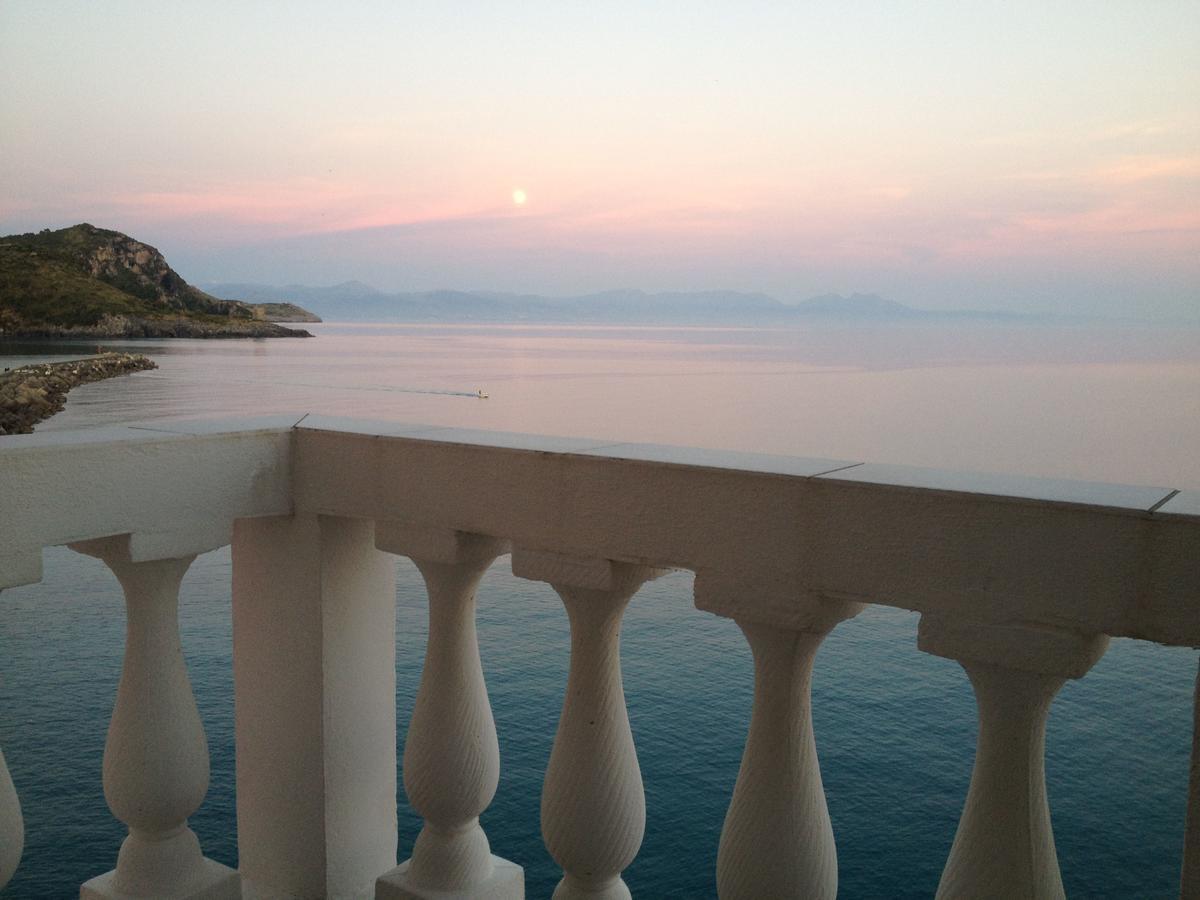 Albergo Tirreno Marina di Camerota Ngoại thất bức ảnh