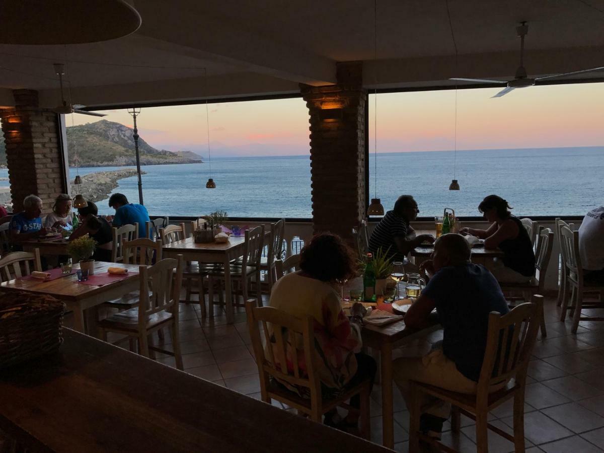 Albergo Tirreno Marina di Camerota Ngoại thất bức ảnh